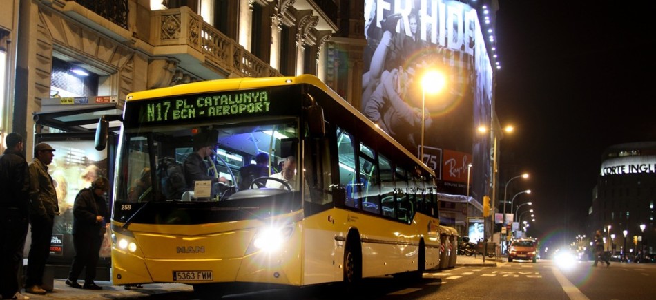 Bus malam di Barcelona