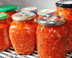 Salade de basoli avec tomates pour l'hiver: 2 meilleures étapes - par étape avec des ingrédients détaillés