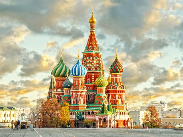 Najboljših 10 mest v Rusiji, kamor bi morali iti jeseni in zimo: seznam, pregled. Kam iti poceni v Rusijo z otrokom, celotno družino za jesenske in zimske počitnice, novoletne počitnice, 3 dni?