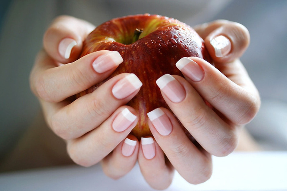 Здоровые, блестящие, эластичные, прочные ногти нужны, чтобы защищать кончики пальцев.