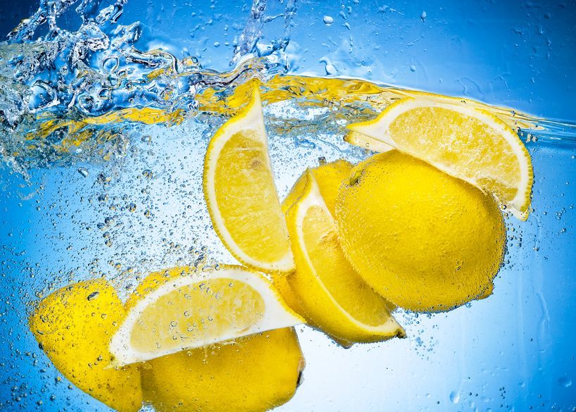 Lemon asam akan menyimpan dari mual