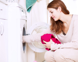 Πώς να καθαρίσετε το πλυντήριο του μηχανήματος στο σπίτι; Πώς να απαλλαγείτε από τη μυρωδιά και το μούχλα σε ένα πλυντήριο;