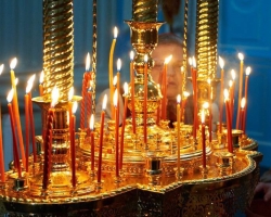 Kakšna je sila sveče v cerkvi?