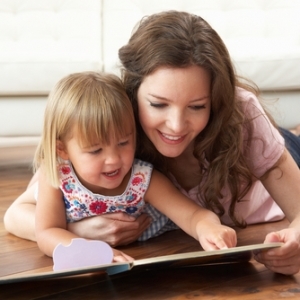 Écoutez des magazines avec un enfant