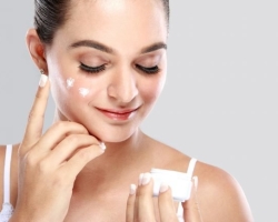 Which face cream is better suited after 30 years: cosmetologist tips, composition, rating, name of firms and creams