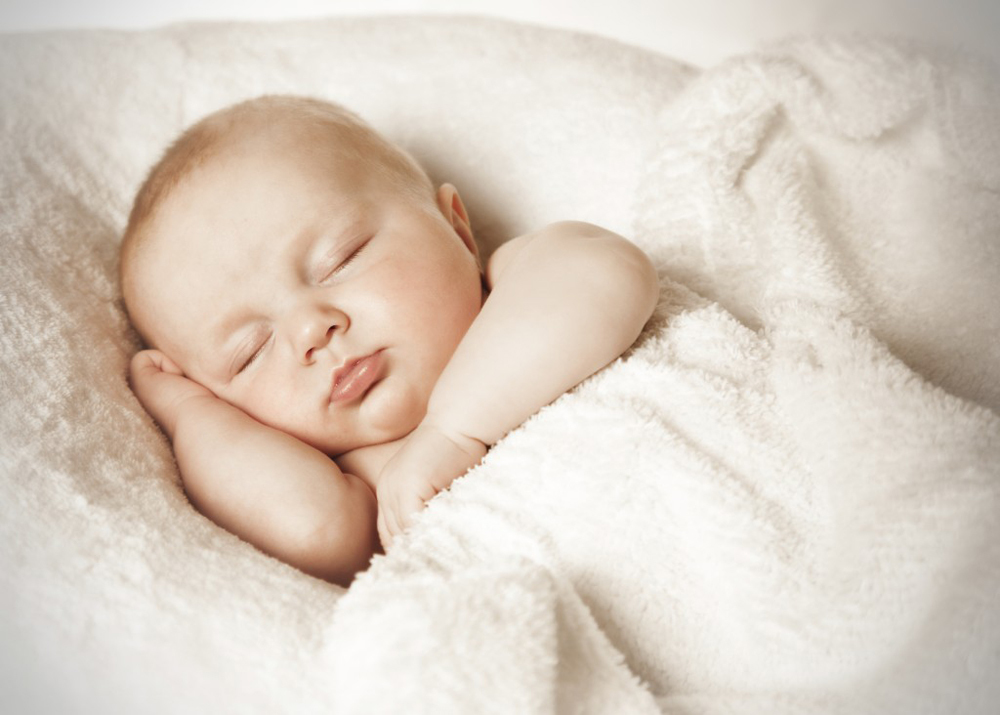 У ребенка потеет голова во время сна