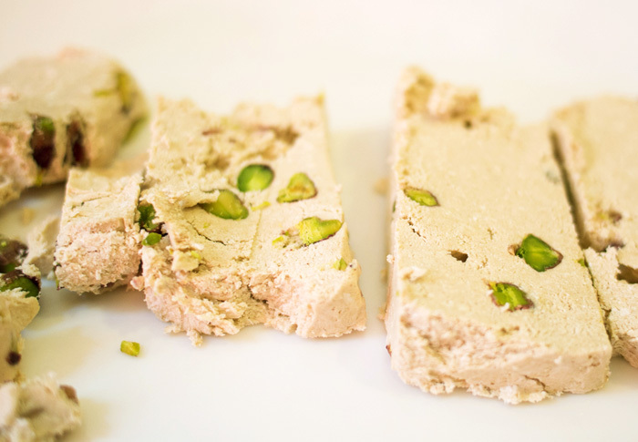 Halva è ricco di aminoacidi e fibre alimentari