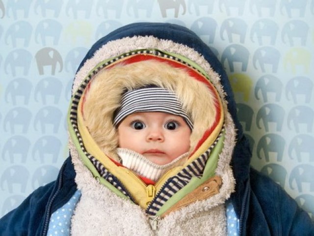Hogyan viseljünk babát a kórházból való kivonatot? Fontos szabályok a baba otthon és sétára öltözködésére