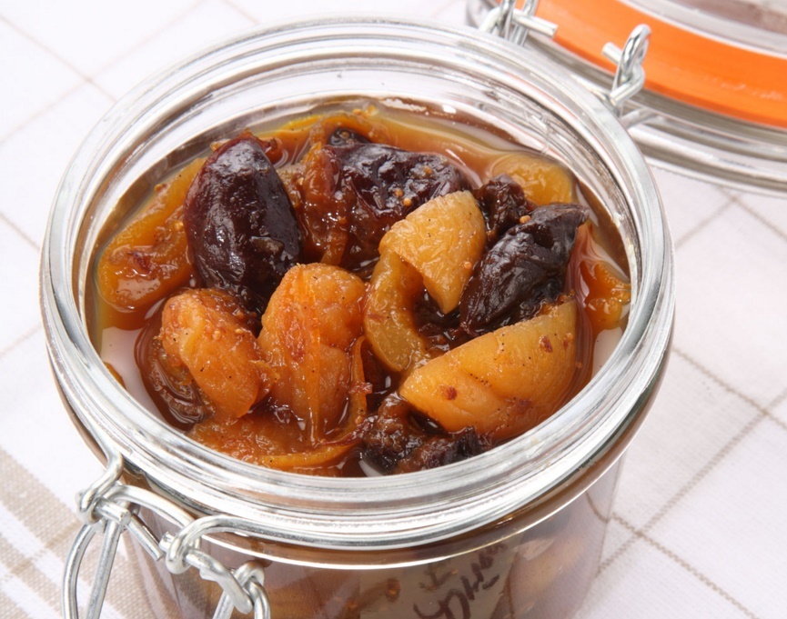 Dried fruit compote is of great benefit to the body