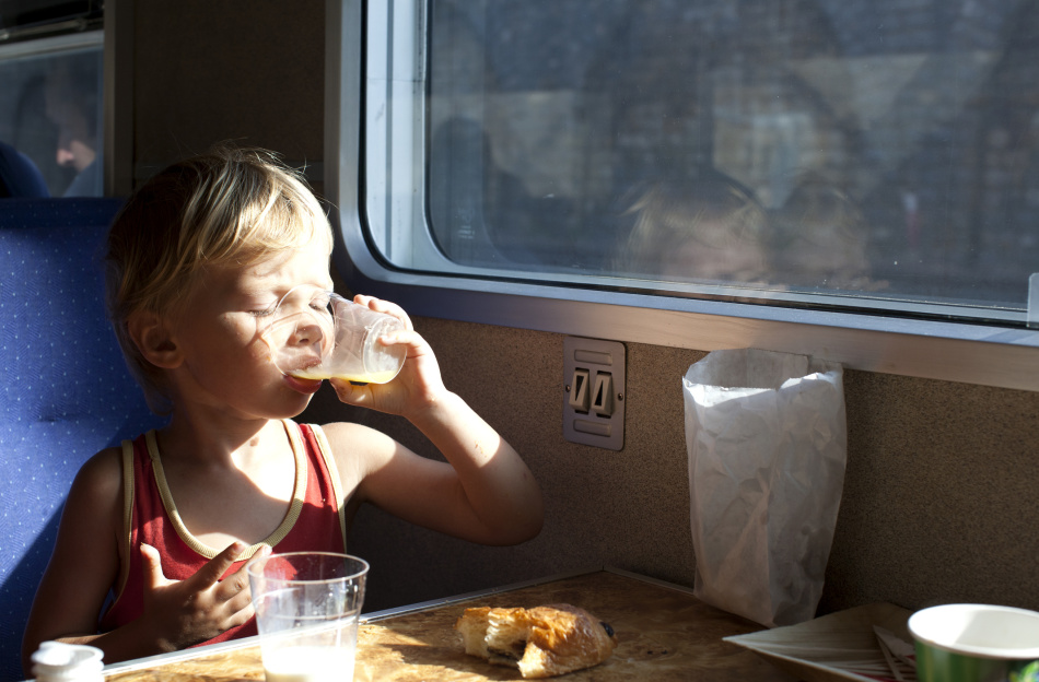 Kaj vzeti na vlak, da bi pojedli otroka?