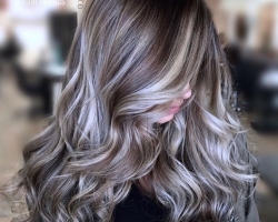 How beautiful it is to dye hair in two colors short, long and medium length: ideas 2022-2023, technology, tips, 143 photos