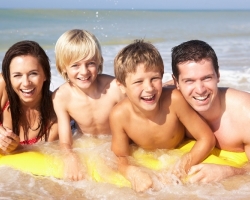 What is the water temperature in the sea, the river is considered comfortable, pleasant and acceptable for bathing adults and children? At what temperature of water can not be swimming in the sea, river? How to determine the optimum water temperature for swimming in the sea of \u200b\u200bthe whole family?