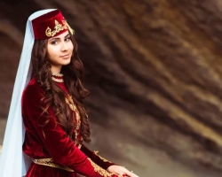Τα πιο όμορφα και σπάνια ονόματα tatar για κορίτσια: μια λίστα από το 