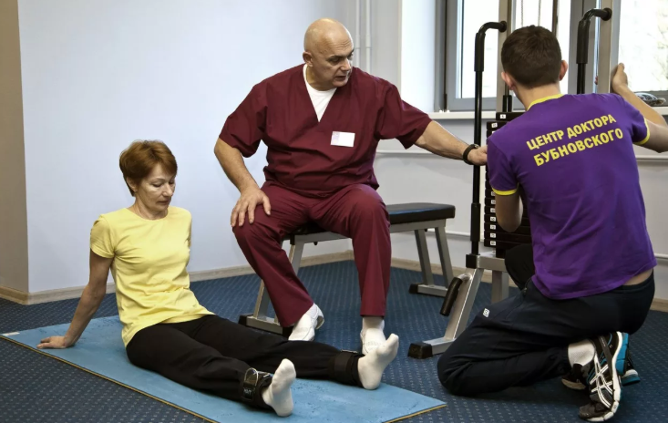 Lomber Omurganın Hernias ile Dr. Sergei Bubnovsky'nin yöntemine göre jimnastik dersleri