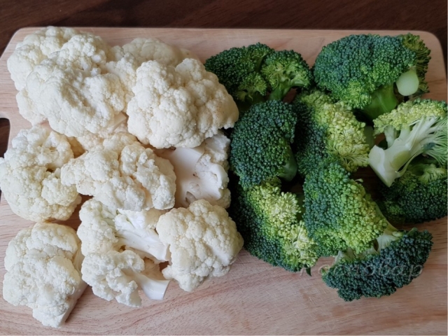 Is it possible to eat raw cauliflower - benefit and harm