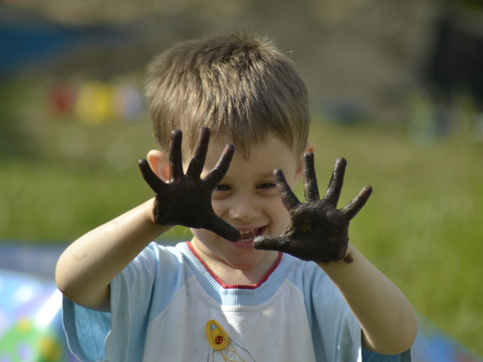 Symptoms and signs of worms in a child