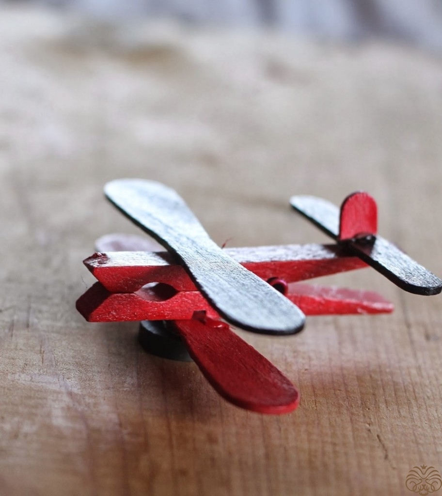 Aircraft from a clothespin