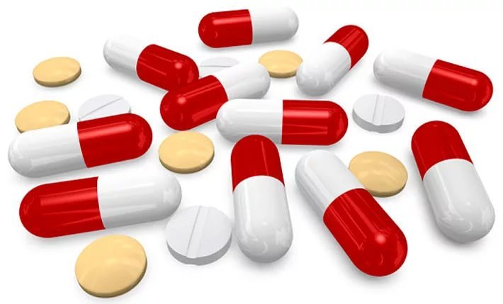 Antibiotiques macrolides: une liste de médicaments pour les adultes et les enfants