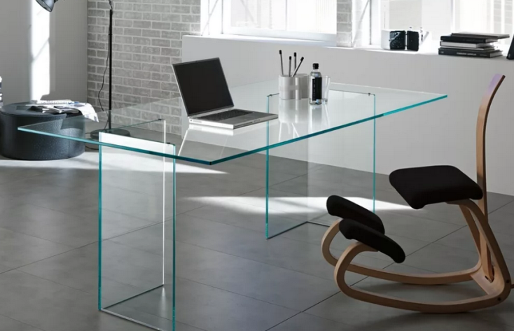 Glass furniture in the interior
