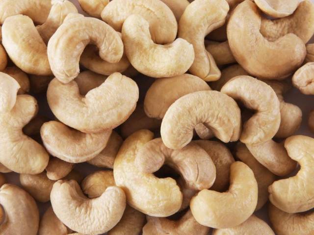 Est-il possible de manger des noix crues de noix de cajou - les avantages et les dommages possibles. Comment manger des noix crues avec des noix de cajou?