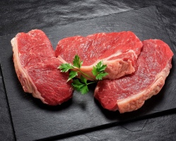 Ali je mogoče jesti surovo govedino - koristi za telo, možna škoda. Ali je mogoče vsak dan jesti marmorno govedino surovo?