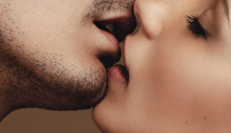 Мужчины любят целоваться в губы