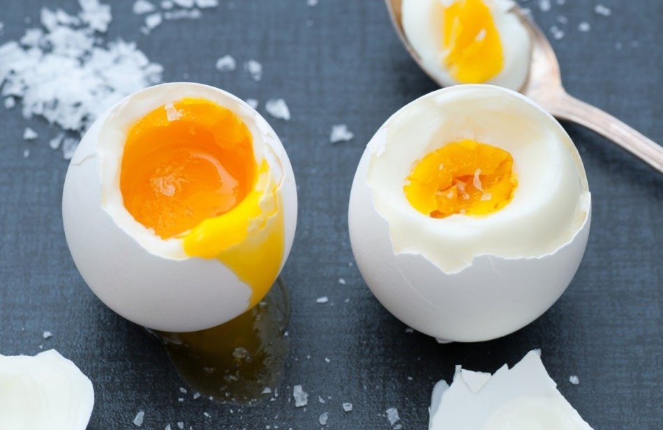 Was sind die weichen Eier? Und wie viel, um sie richtig zu kochen?