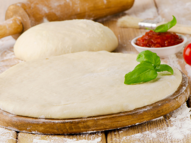 5 bästa pizzadegrecept. Pizza Dough Recept, som i en pizzeria