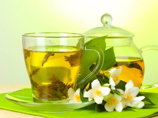 Green tea with jasmine: benefits and harm, healing properties, contraindications. Is it possible to drink green tea with jasmine during breastfeeding and pregnancy? How to properly brew green tea with jasmine: recipes, tips. The best varieties of green tea with jasmine: rating