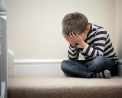 Depresija pri otrocih in mladostnikih: Kaj je to, simptomi, kaj bi nas motili?