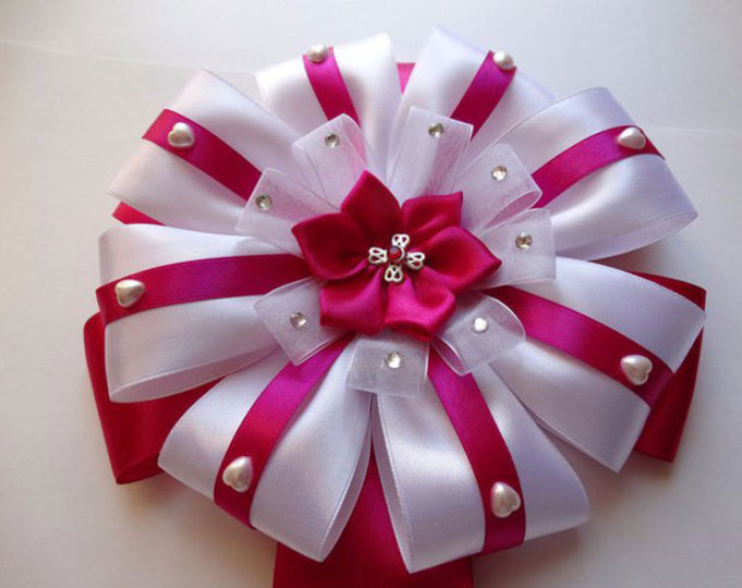 How to make a large lush tape bow?