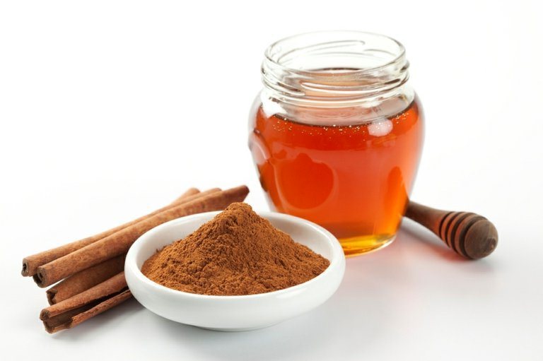 Honey and Cinnamon - Agen Jerawat