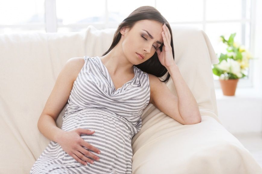 Η έγκυος γυναίκα έχει κακή υγεία λόγω αναιμίας
