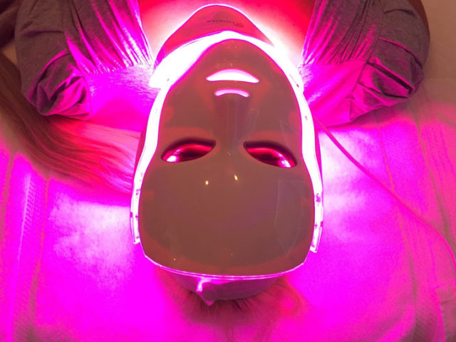 Express Facial-Therapy Faces-What es: precio, revisiones. ¿Cómo es la terapia LED para una cara?