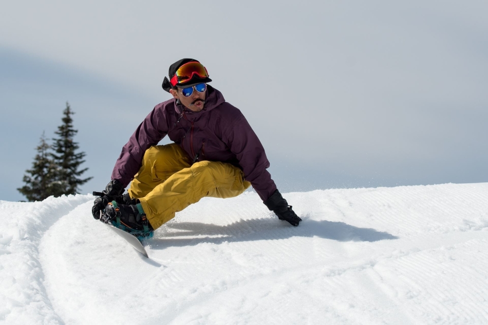 The sliding surface of the snowboarding determines the ease of the tricks of the tricks