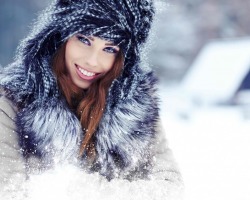 Conseils utiles dans la saison froide: Que faire pour ne pas geler, comment protéger la peau et qu'est-ce qui aide à se réchauffer?