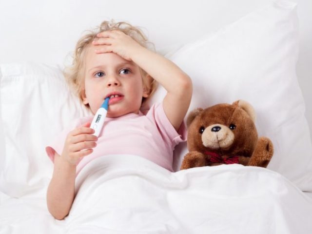 Τι μπορεί να ένα παιδί σε θερμοκρασία - πώς να μην βλάψει ακόμη περισσότερο;