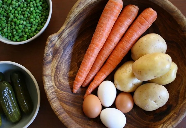 Картошка и морковь для оливье