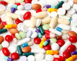 Antidepresszánsok receptek nélkül: Név, gyógyszerek listája. Transzquilizátorok és antidepresszánsok: Mi a különbség? A depresszió, az idegek, az apátia, a könnyesség, a szorongás és a stressz tablettái: Lista. Természetes, természetes antidepresszánsok mellékhatások nélkül: Lista