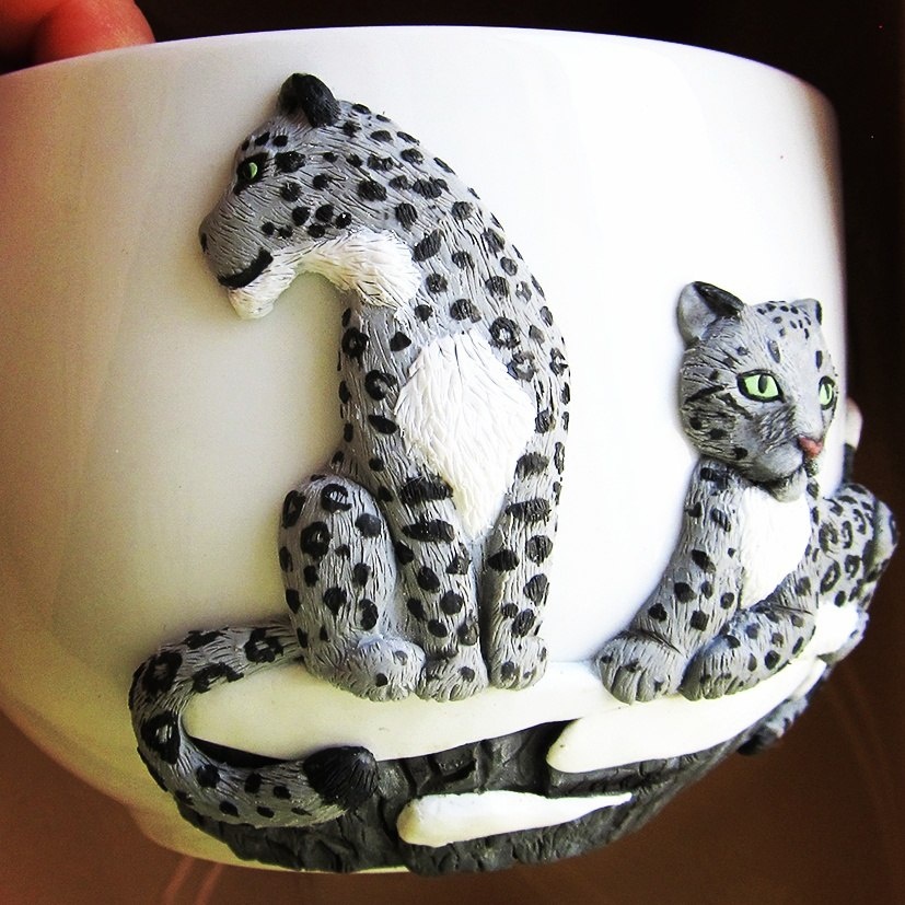 Чашка с гепардами из полимерной глины