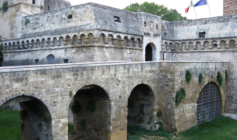 Hrad v Bari, Apulia, Taliansko