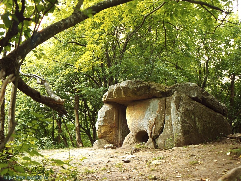 Salah satu dolmens misterius di wilayah Krasnodar