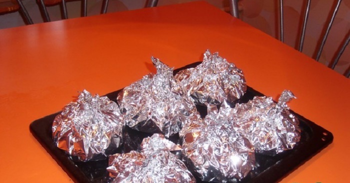 Foil polls filled with meat