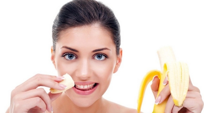 Face mask with banana and honey