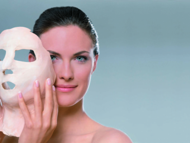 Alginatna maska. Kako narediti alginatno masko za obraz? Alginatne maske s hialuronsko kislino, s kolagenom, s serumom, anken za obraz in oči