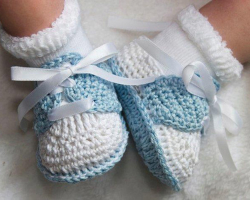 How to knit children's booties? Schemes and step -by -step lessons of knitting children's boots