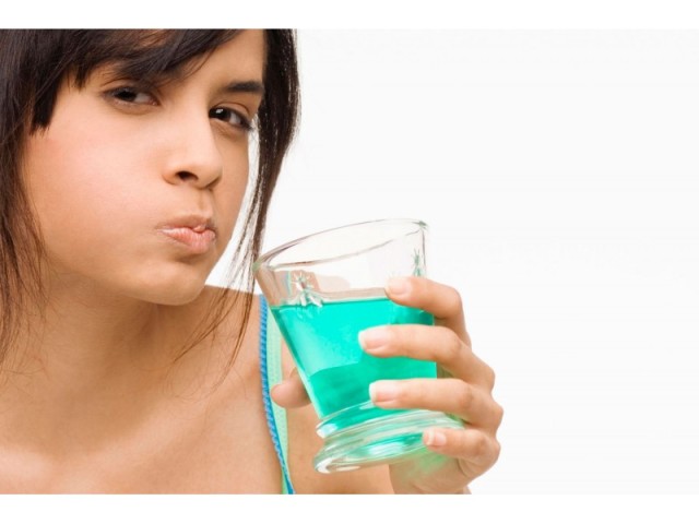 Angina in adults. How to rinse your throat? Rinse and inhalation solutions