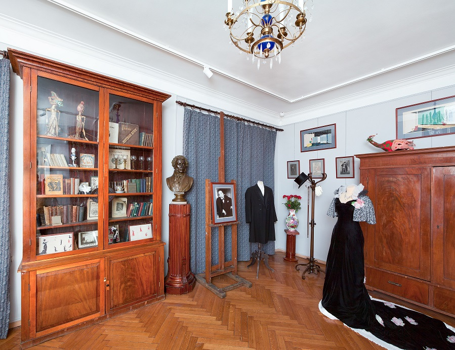 In the Meyerhold apartment, you can see interesting costumes