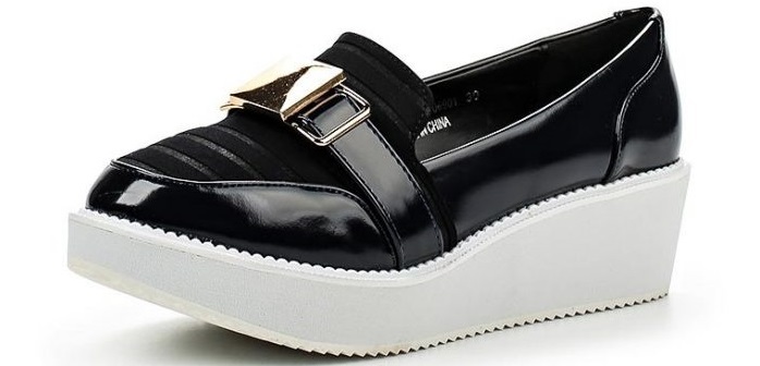 Eager Metal Trim Flatfrom Slip on shoes