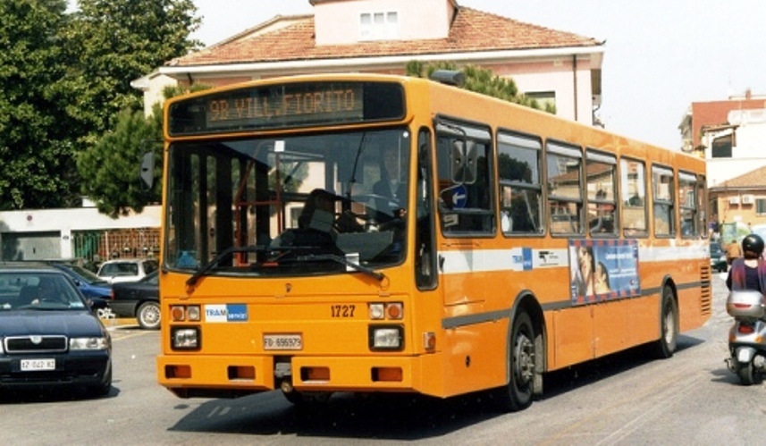Avtobusi v Rimini, Italija